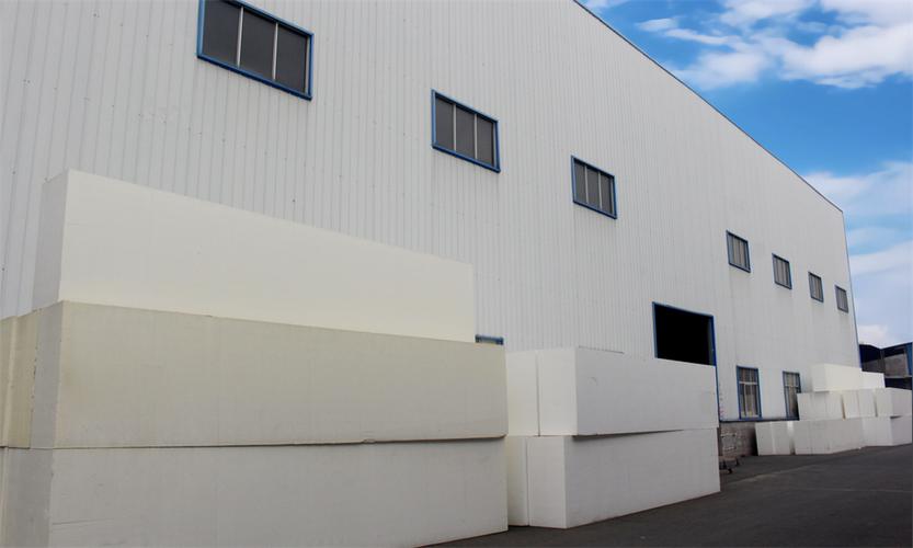 本企業還生產新型建筑材料彩鋼夾芯板